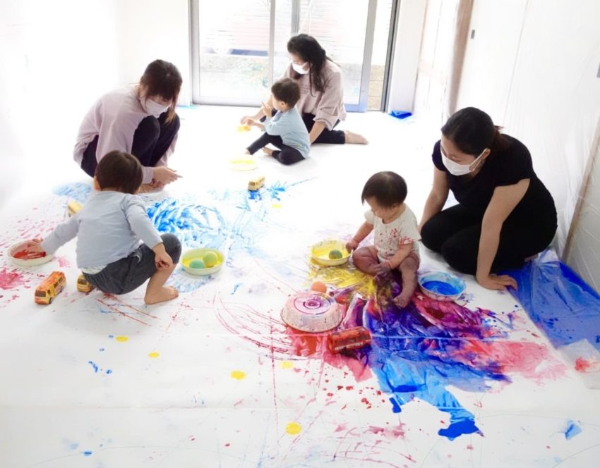 赤ちゃんへの刺激遊び
