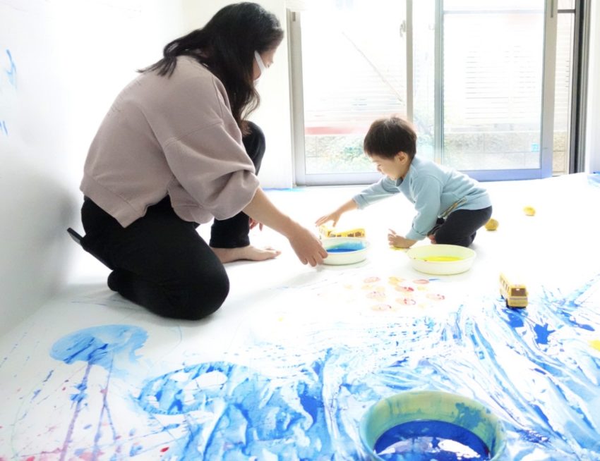 赤ちゃんへの刺激遊び